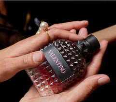 Valentino Born In Roma Intense EDP Spray 3.4 oz – Essence Enclave