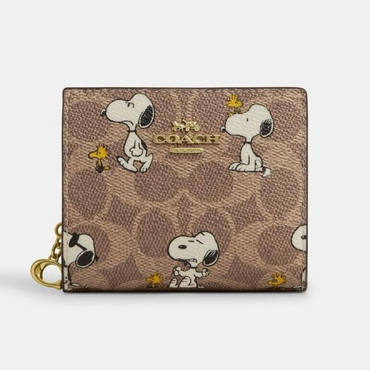 Coach x Peanuts Snoopy Snap Wallet CBN32 – Essence Enclave